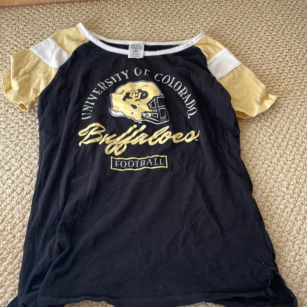 Womens small CU buffs tee, super soft!